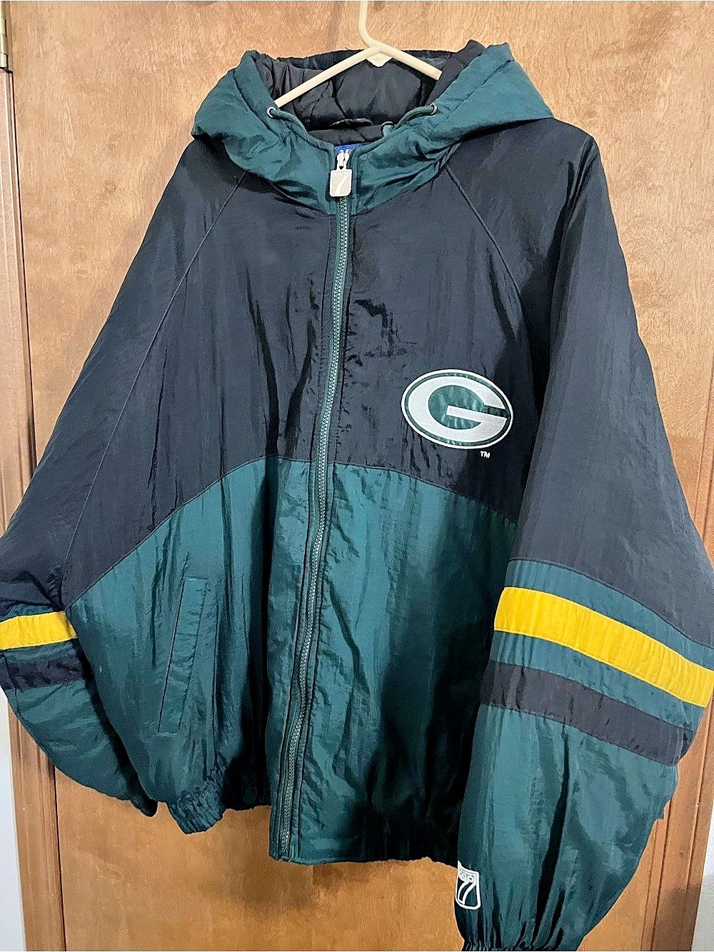 Logo 7 Green Bay Packers Color Block Jacket in Green & Black Size XL